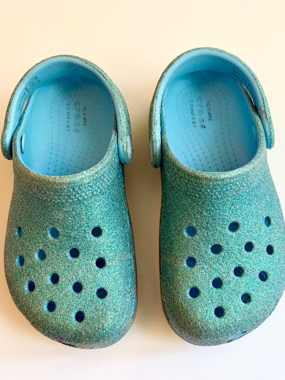 CROCS Kids' Glitter Clogs in Turquoise Blue - Picture 3 of 4